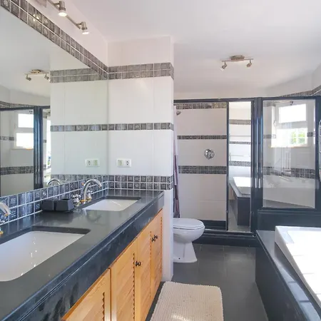 Casa Montaza 4 Bedroom With Private Pool In