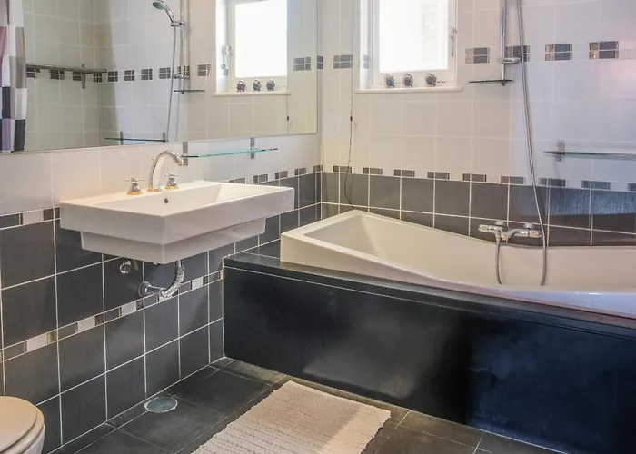 Casa Montaza 4 Bedroom With Private Pool In Lagos